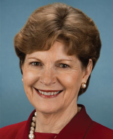 Official portrait of Jeanne Shaheen, Democratic outgoing senator in the New Hampshire 2026 U.S. Senate race.